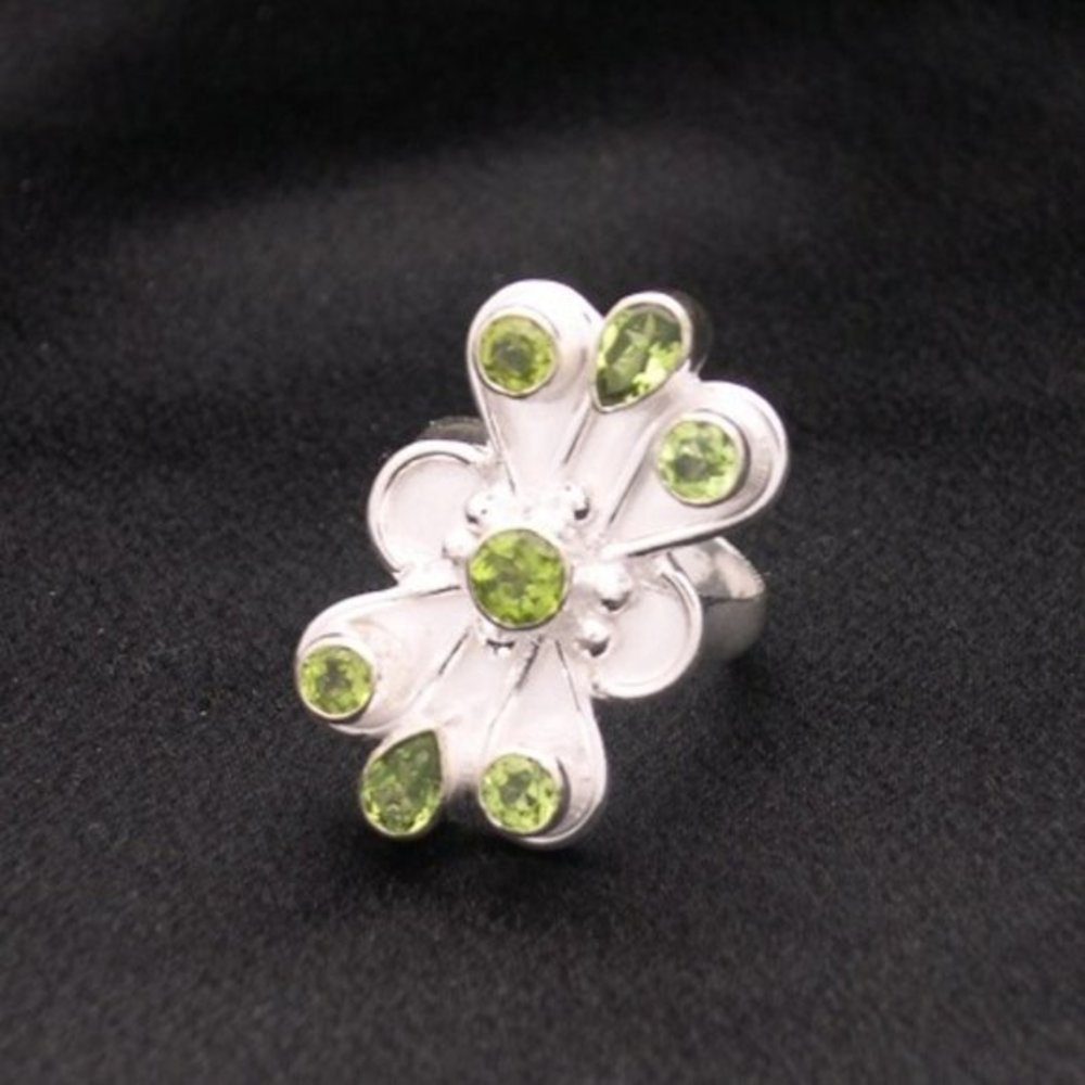 New Sterling Silver Green Peridot Modernist Ring